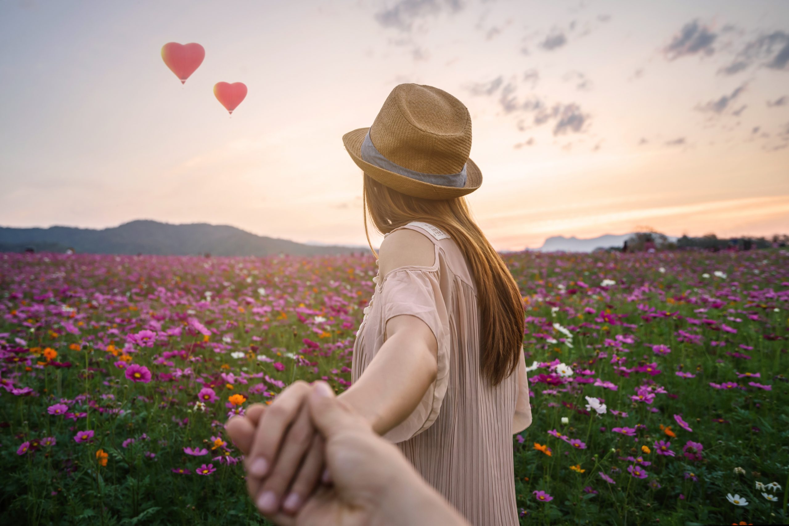 Valentine’s Day Edition: Travel Dating Apps for Solo Travelers